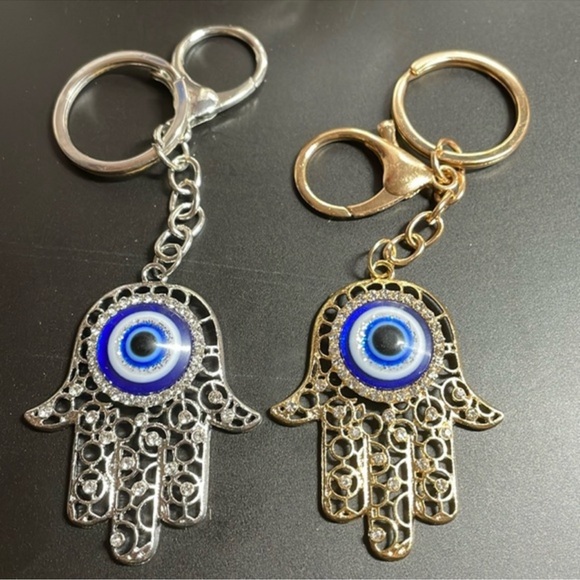 Jewelry - Hamza Hand Key Chain